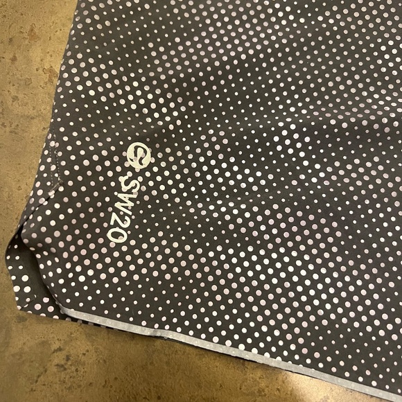 Lululemon Reflective Surge Shorts, Size L - Picture 3 of 3